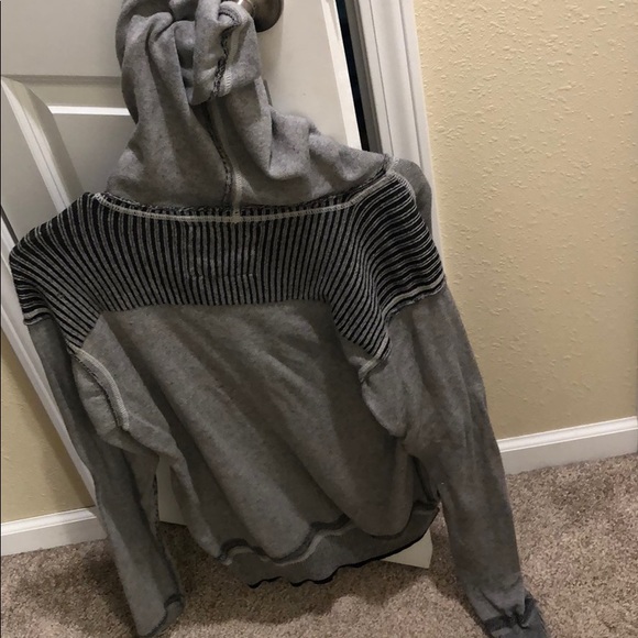 BKE sweater - Picture 2 of 2